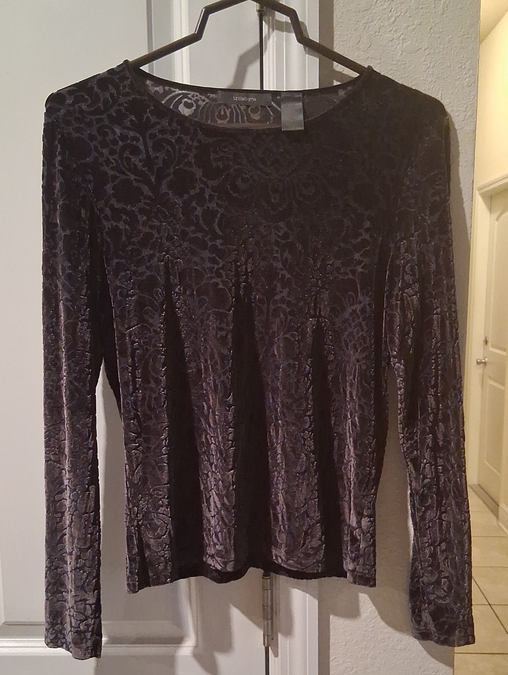 Liz Claiborne Women's Velvet Burnout Long Sleeve Top - Black
